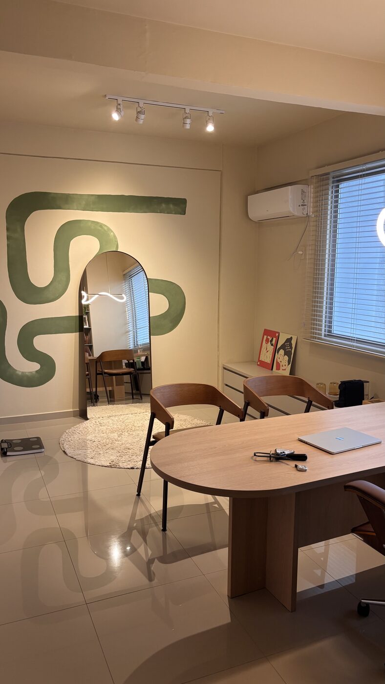 Consultório Maynara Schiroff em Blumenau: Sala de atendimento